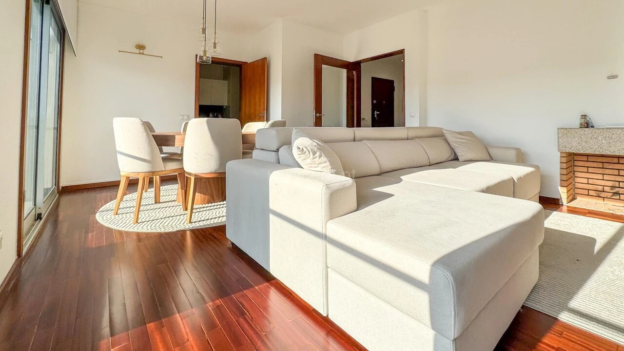 Apartamento T2 para Venda em Penafiel Foto 3