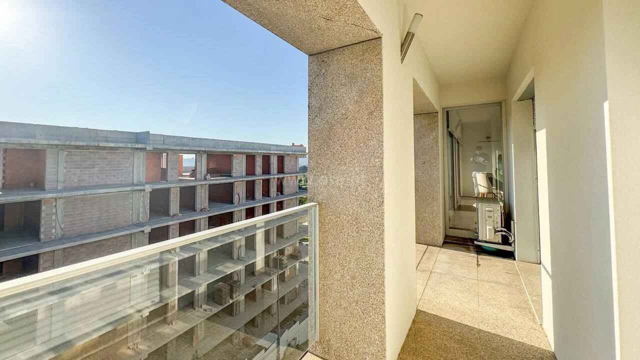 Apartamento T2 para Venda em Penafiel Foto 14