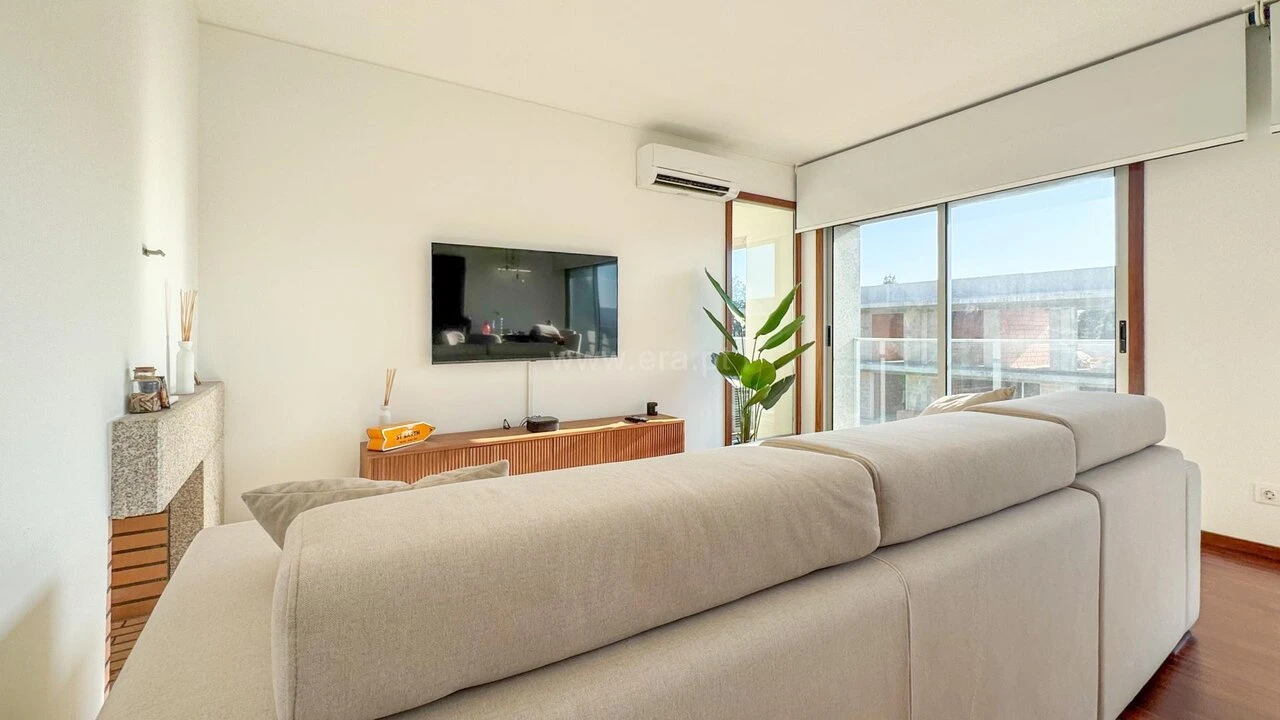 Apartamento T2 para Venda em Penafiel Foto 4