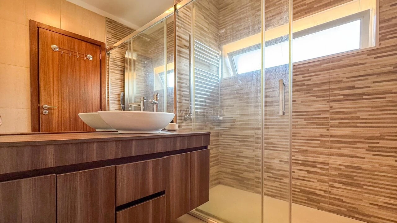 Apartamento T2 para Venda em Penafiel Foto 10