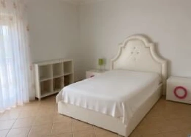 Moradia T4 para Venda em Coimbrão
