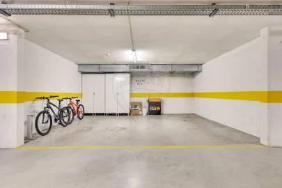 Apartamento T4 para Venda em Lumiar