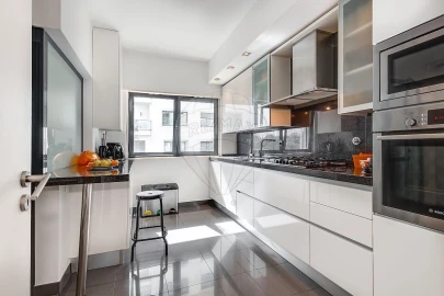 Apartamento T4 para Venda em Lumiar