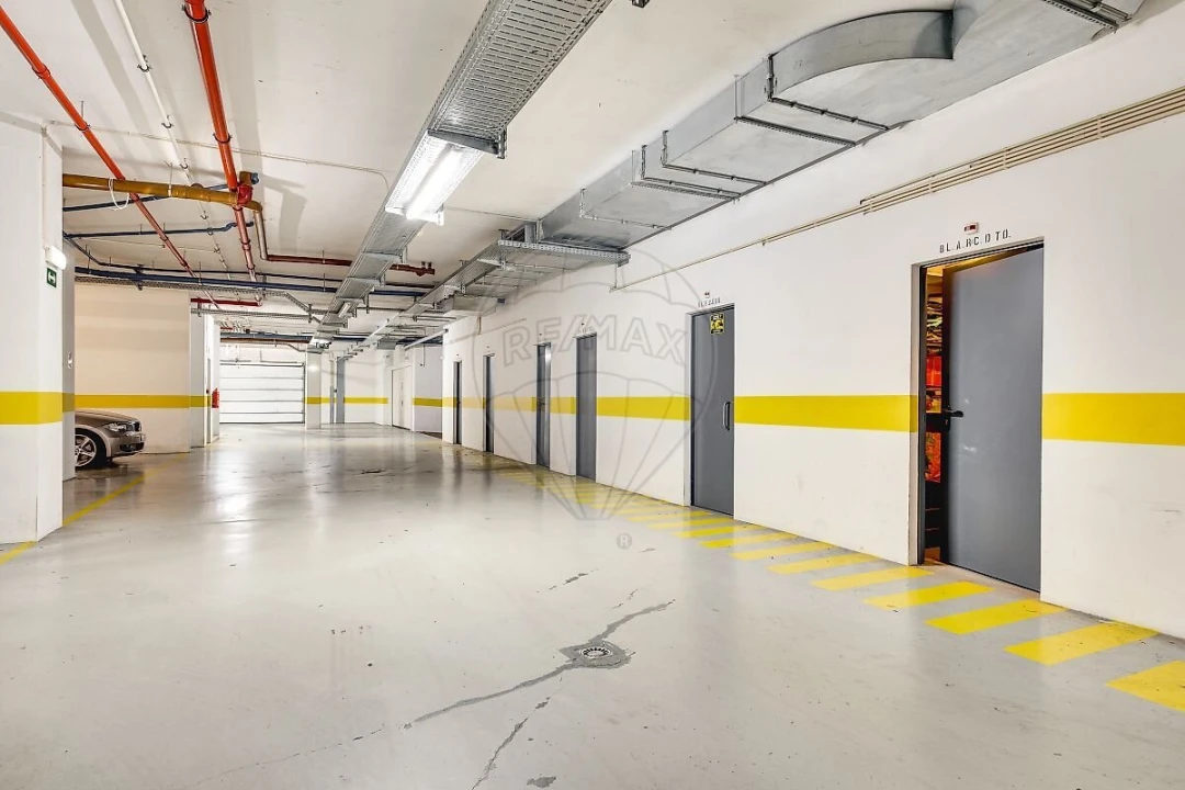 Apartamento T4 para Venda em Lumiar Foto 41