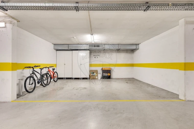 Apartamento T4 para Venda em Lumiar Foto 40