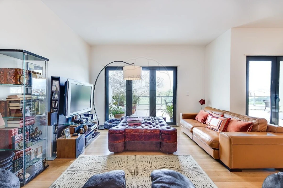 Apartamento T4 para Venda em Lumiar Foto 1
