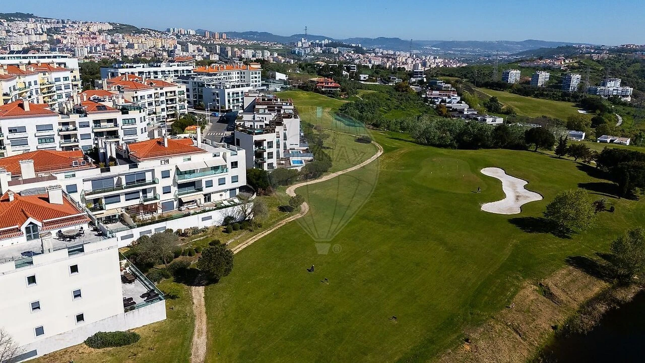 Apartamento T4 para Venda em Lumiar Foto 48