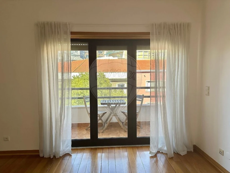 Apartamento T2 para Venda em Arroios Foto 10