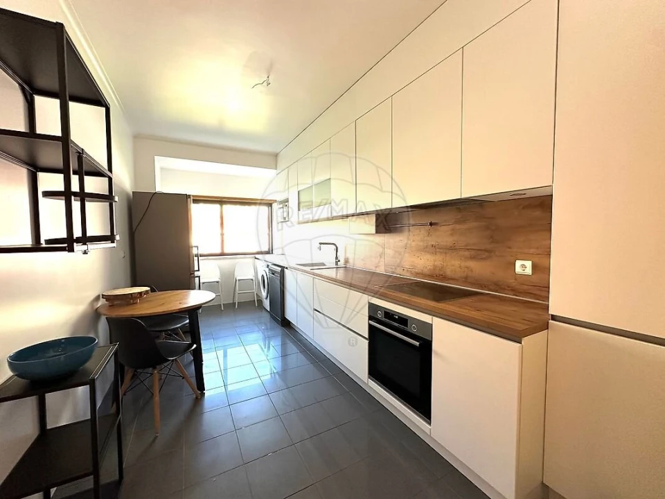 Apartamento T2 para Venda em Arroios Foto 1