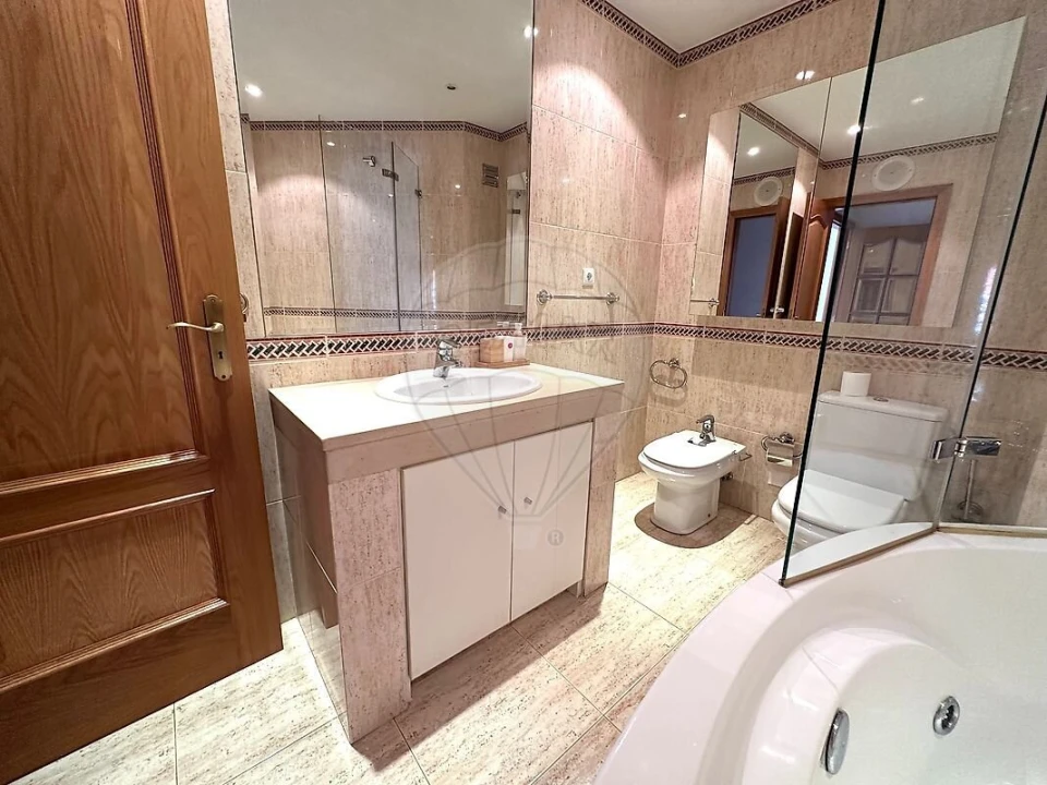 Apartamento T2 para Venda em Arroios Foto 14