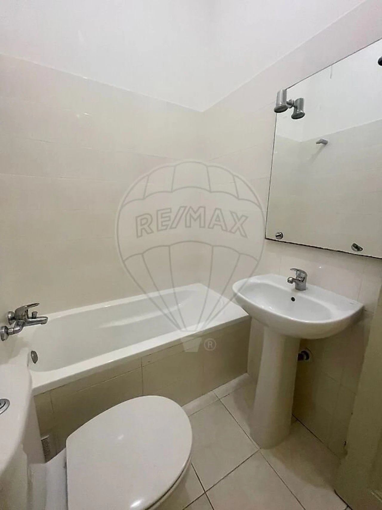 Apartamento T2 para Venda em Arroios Foto 4
