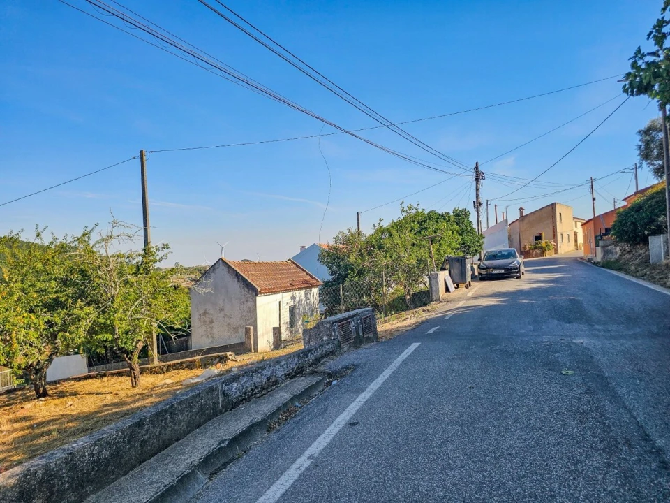Moradia T1 para Venda em Venda do Pinheiro e Santo Estêvão das Galés Foto 4