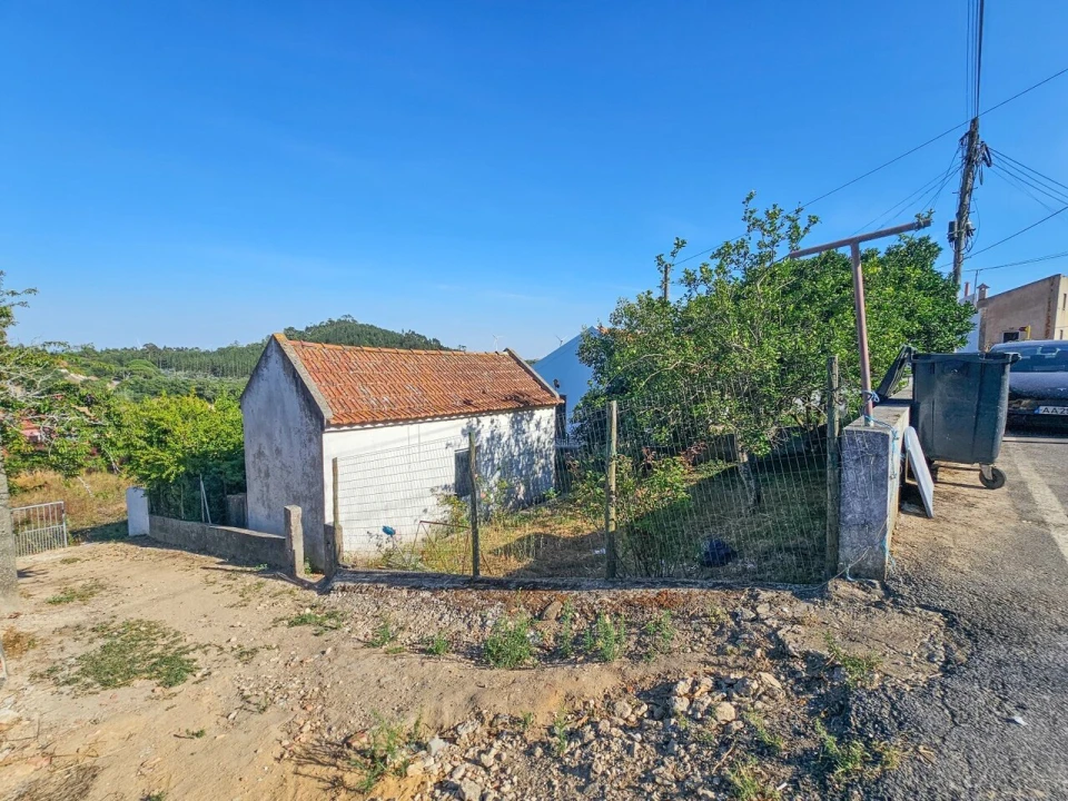 Moradia T1 para Venda em Venda do Pinheiro e Santo Estêvão das Galés Foto 5