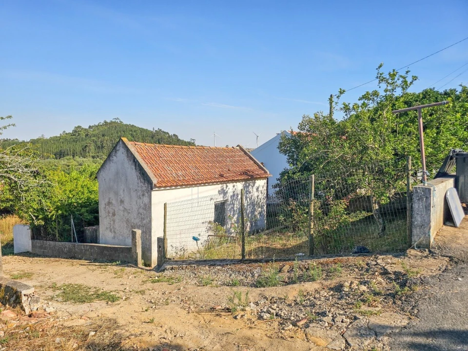 Moradia T1 para Venda em Venda do Pinheiro e Santo Estêvão das Galés Foto 6