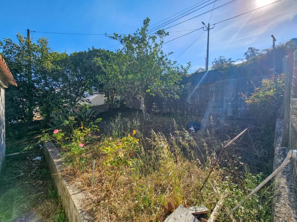 Moradia T1 para Venda em Venda do Pinheiro e Santo Estêvão das Galés Foto 7