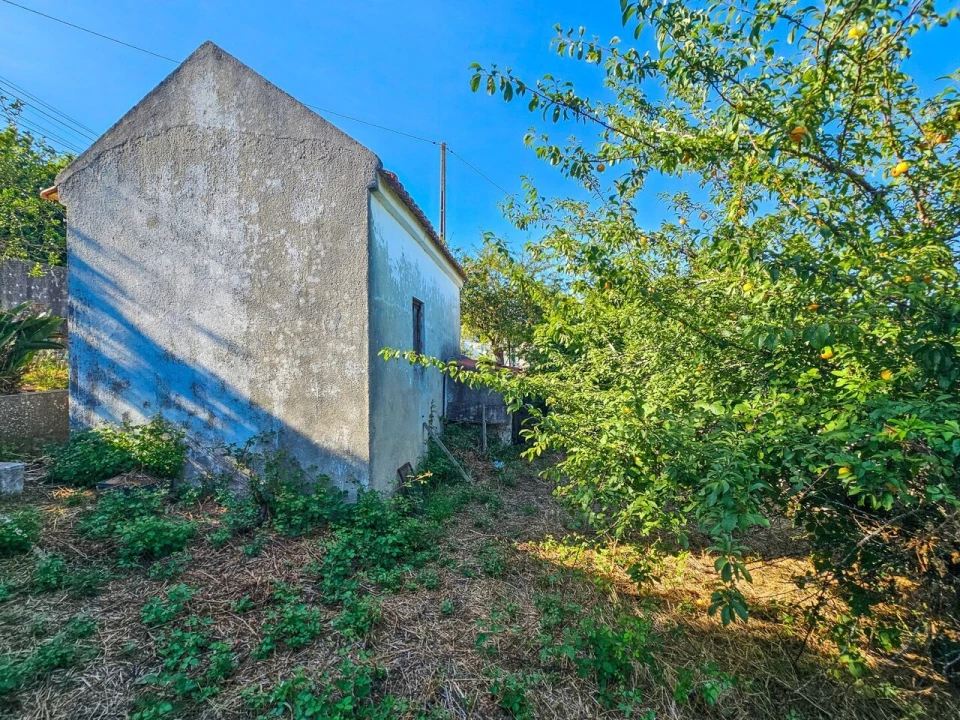 Moradia T1 para Venda em Venda do Pinheiro e Santo Estêvão das Galés Foto 11
