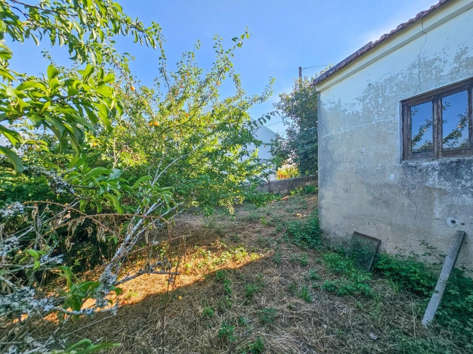 Moradia T1 para Venda em Venda do Pinheiro e Santo Estêvão das Galés Foto 12