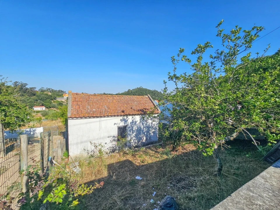 Moradia T1 para Venda em Venda do Pinheiro e Santo Estêvão das Galés Foto 17