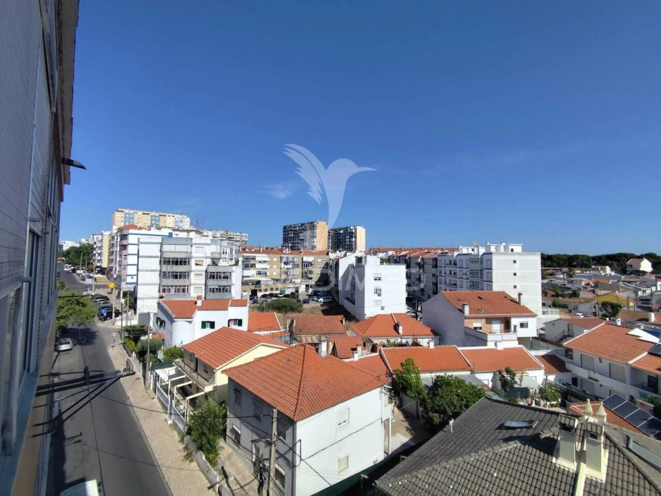 Apartamento T2 para Venda em Laranjeiro e Feijó Foto 32