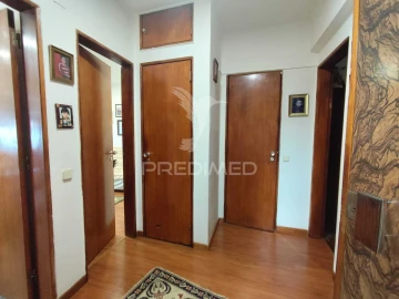 Apartamento T2 para Venda em Laranjeiro e Feijó