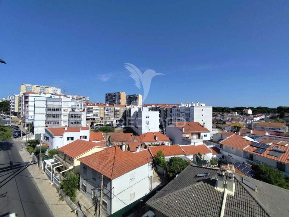 Apartamento T2 para Venda em Laranjeiro e Feijó Foto 35