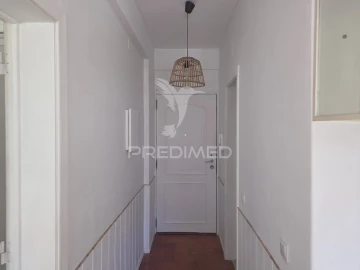 Apartamento T1 para Venda em Corroios
