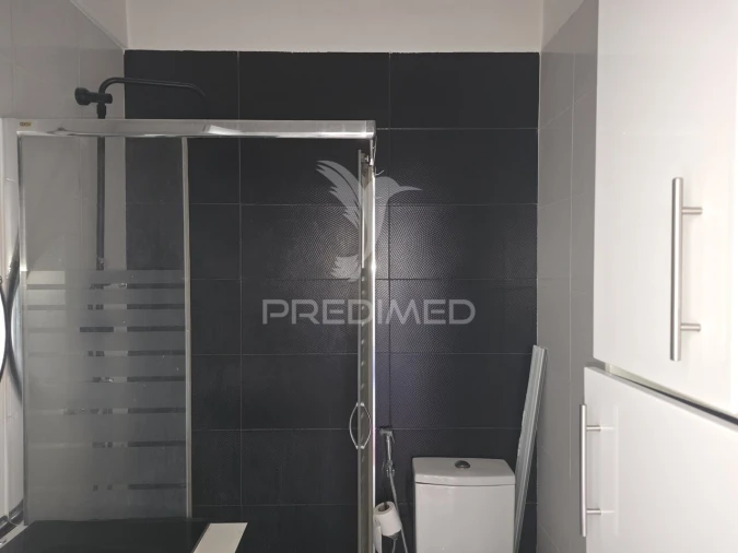 Apartamento T1 para Venda em Corroios Foto 9