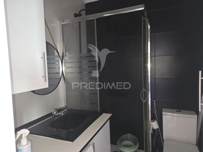 Apartamento T1 para Venda em Corroios Foto 8