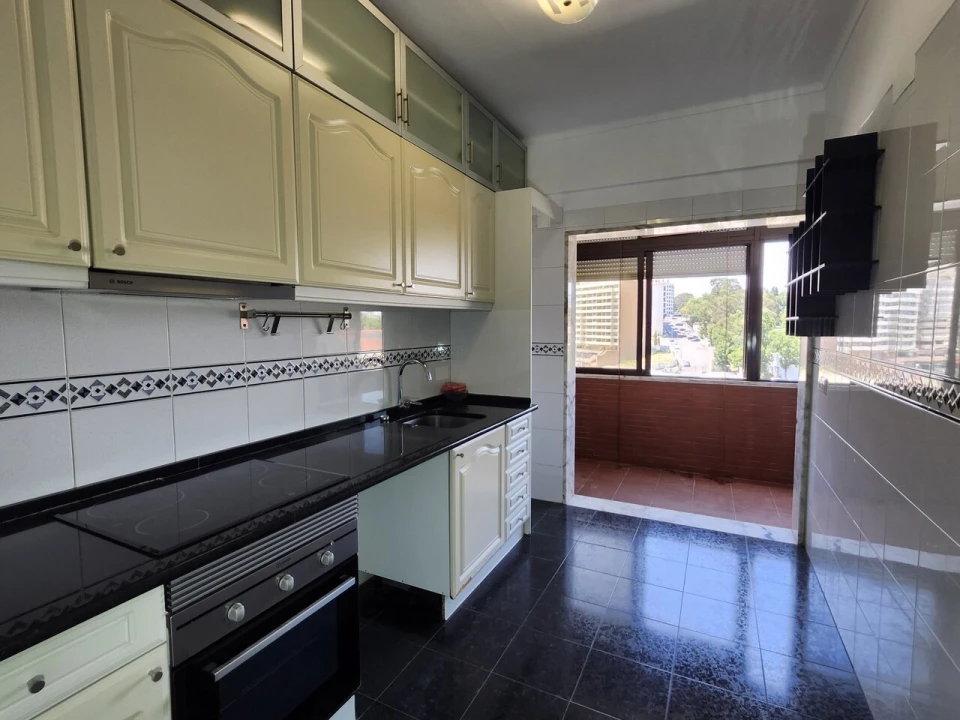 Apartamento T2 para Venda em Lumiar Foto 2