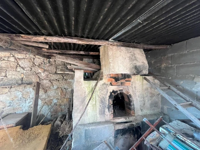 Terreno para Venda em Vale de Prazeres e Mata da Rainha Foto 11