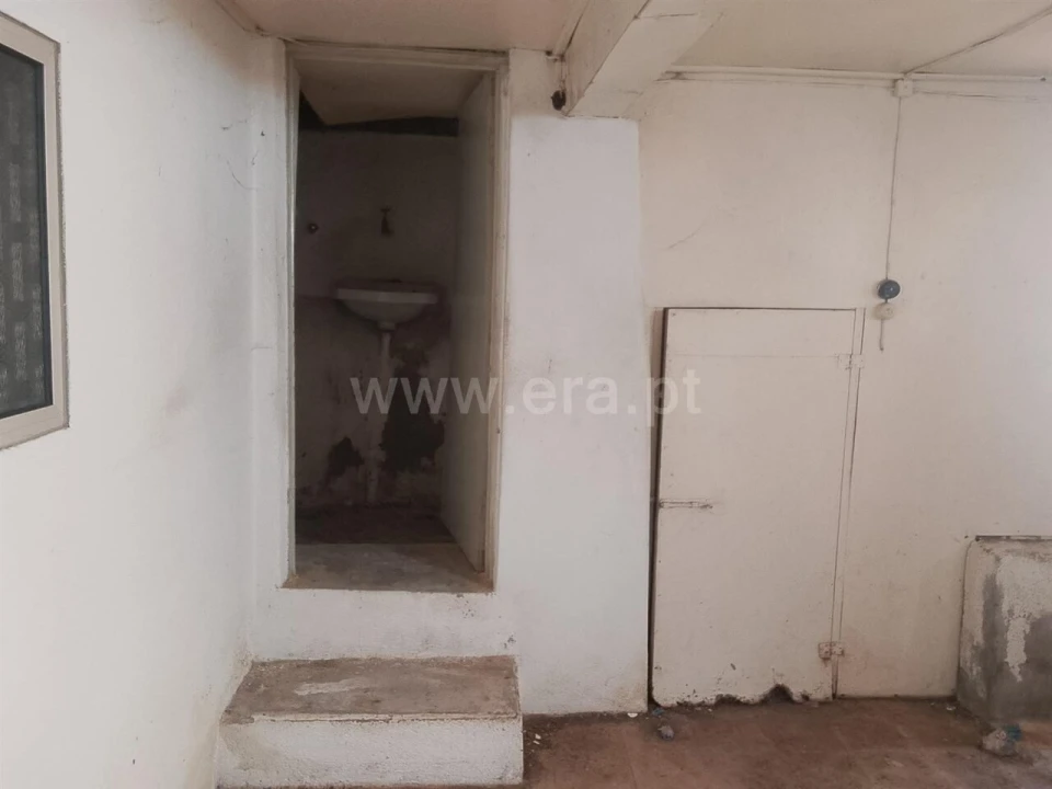 Moradia T2 para Venda em Fatela Foto 5