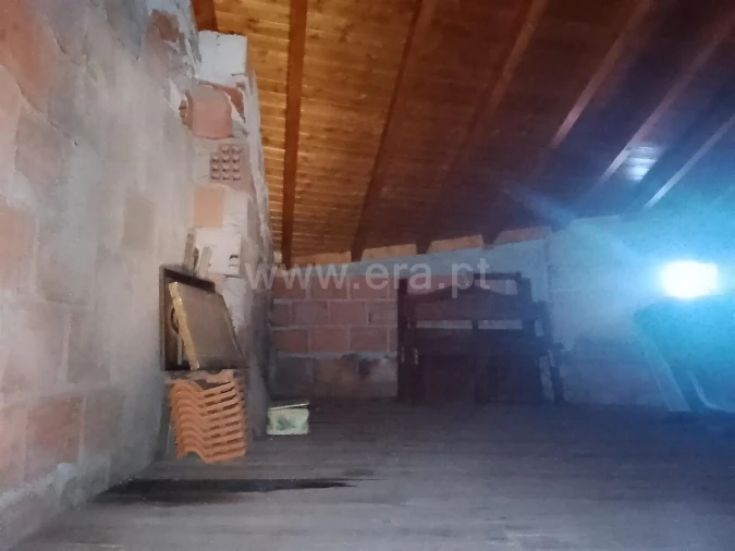 Moradia T3 para Venda em Barroca Foto 9