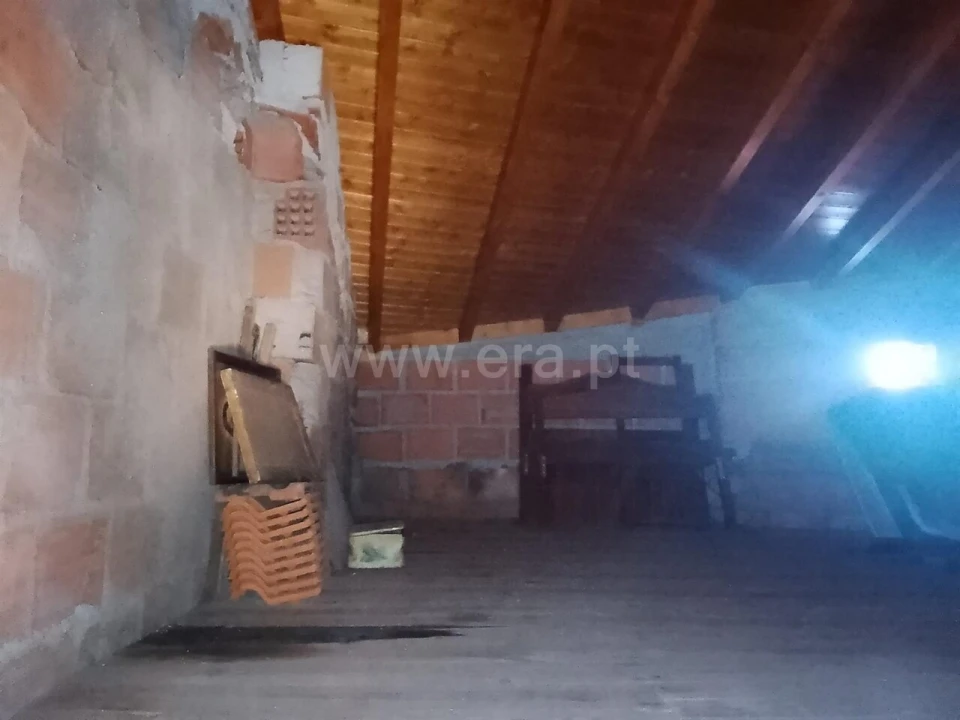 Moradia T3 para Venda em Barroca Foto 9