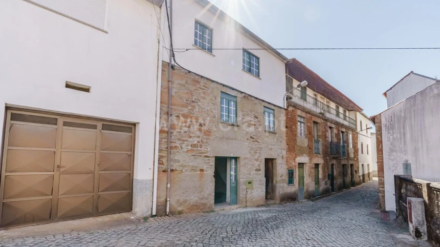 Moradia T3 para Venda em Casegas e Ourondo