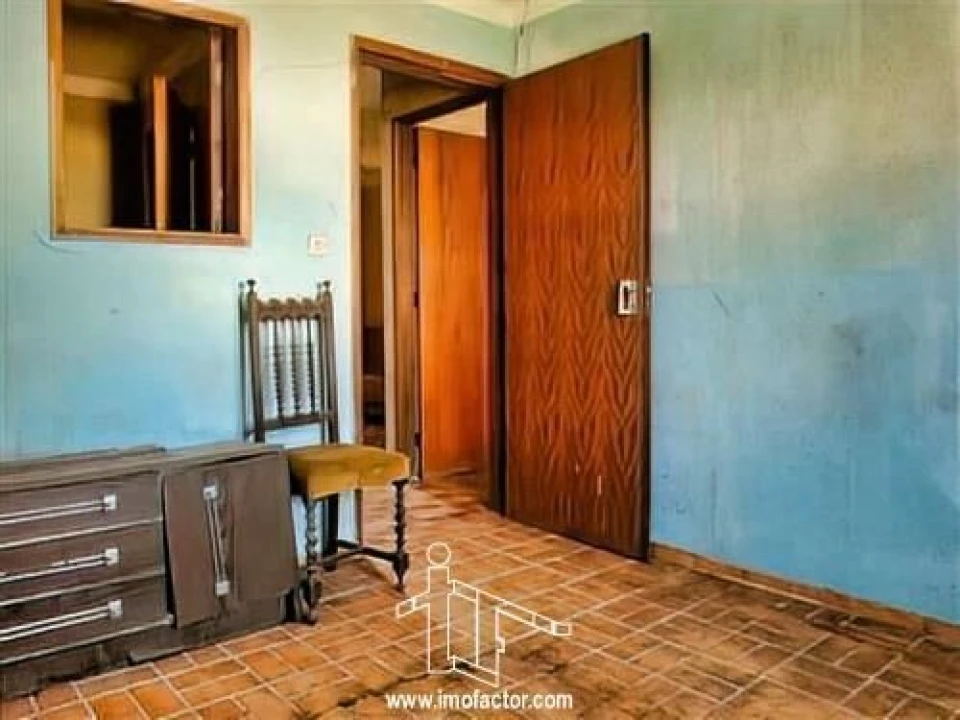 Moradia T3 para Venda em Tinalhas Foto 8