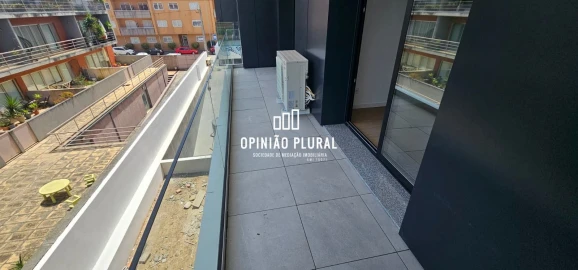 Apartamento T4 para Venda em Gulpilhares e Valadares