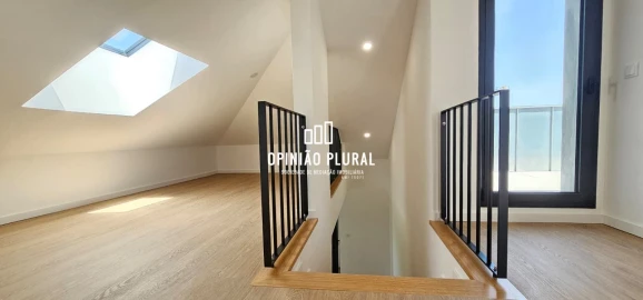 Apartamento T4 para Venda em Gulpilhares e Valadares