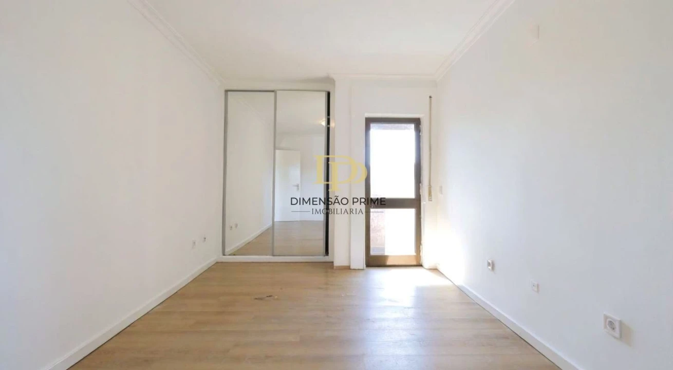 Apartamento T2 para Venda em Rio Tinto Foto 16
