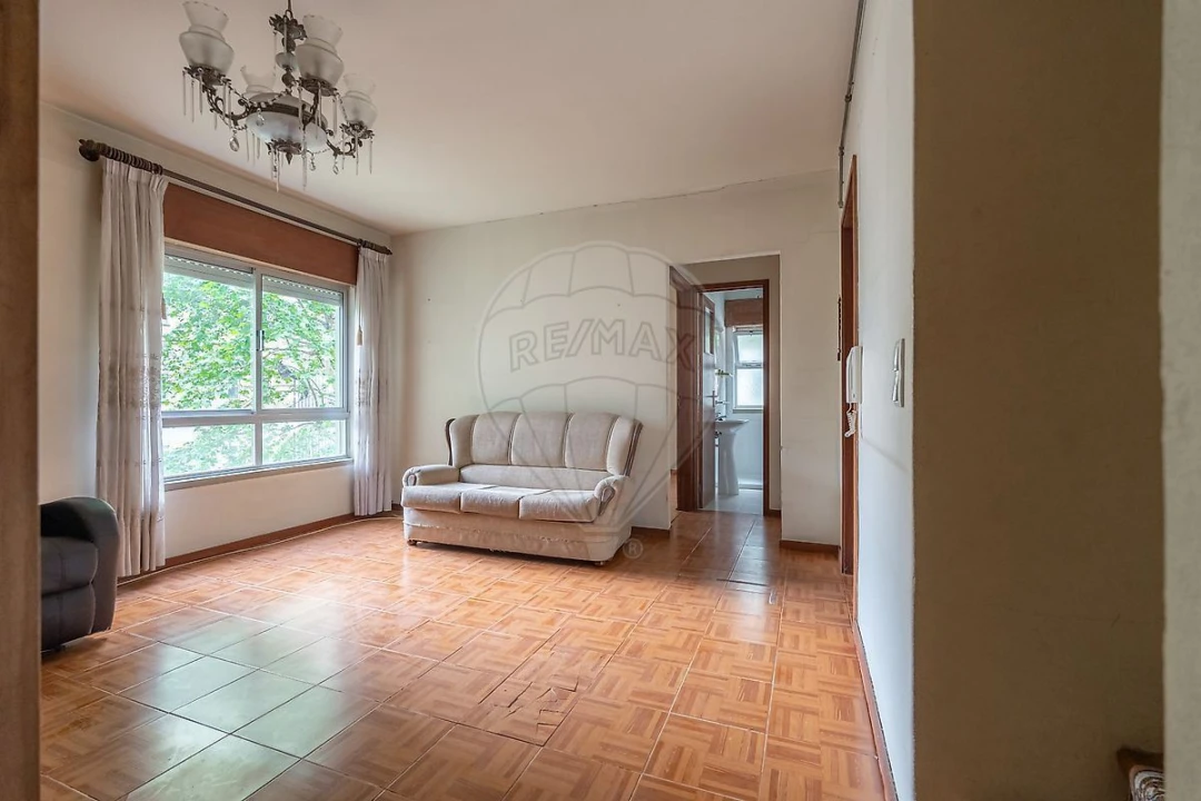 Apartamento T4 para Venda em Santo Antonio dos Olivais Foto 10