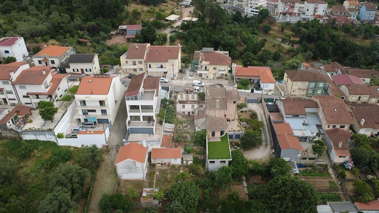Moradia T3 para Venda em Santo Antonio dos Olivais Foto 5