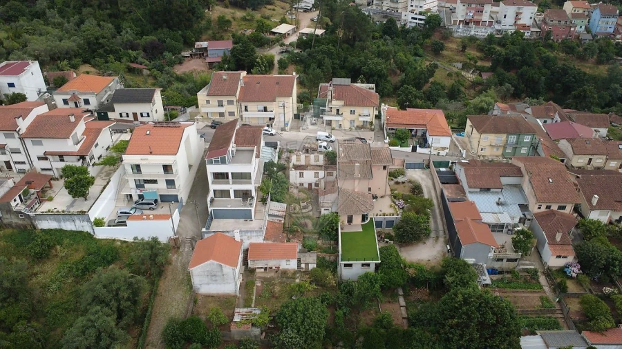 Moradia T3 para Venda em Santo Antonio dos Olivais Foto 5