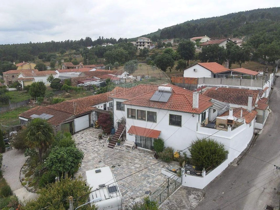 Moradia T3 para Venda em São Miguel de Poiares Foto 1