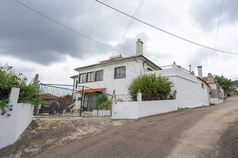 Moradia T3 para Venda em São Miguel de Poiares Foto 30