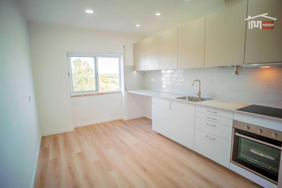 Apartamento T2 para Venda em Seixal, Arrentela e Aldeia de Paio Pires Foto 2