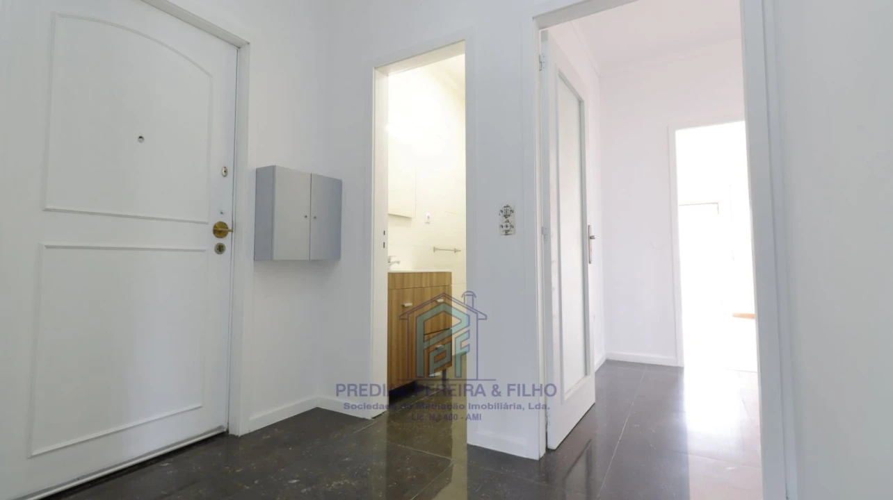 Apartamento T3 para Venda em Fânzeres e São Pedro da Cova Foto 2