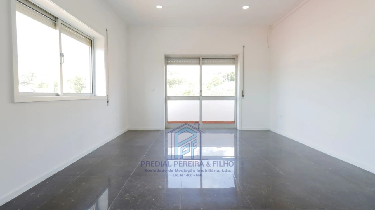 Apartamento T3 para Venda em Fânzeres e São Pedro da Cova Foto 4