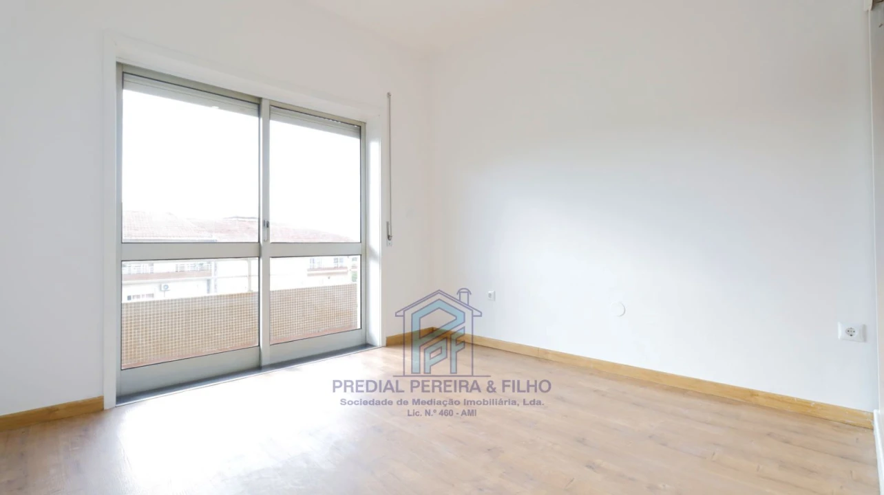 Apartamento T3 para Venda em Fânzeres e São Pedro da Cova Foto 19