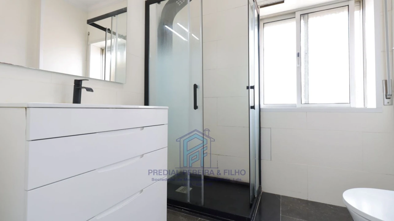 Apartamento T3 para Venda em Fânzeres e São Pedro da Cova Foto 23