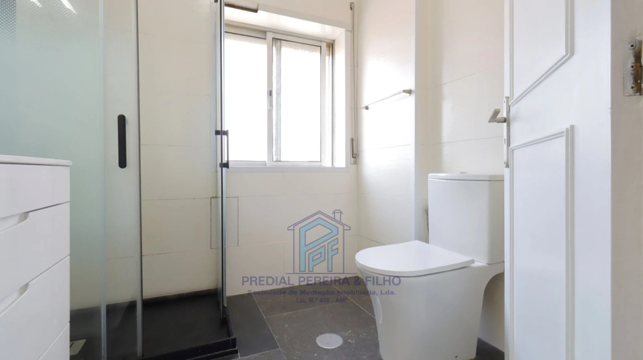 Apartamento T3 para Venda em Fânzeres e São Pedro da Cova Foto 24