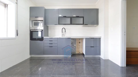 Apartamento T3 para Venda em Fânzeres e São Pedro da Cova